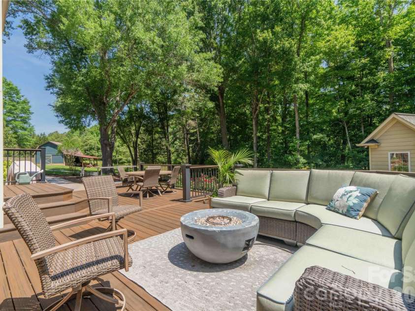 668 Link Road, Lexington, NC 27295.  MLS# CAR4389392, YatesRealty ID 28643. 