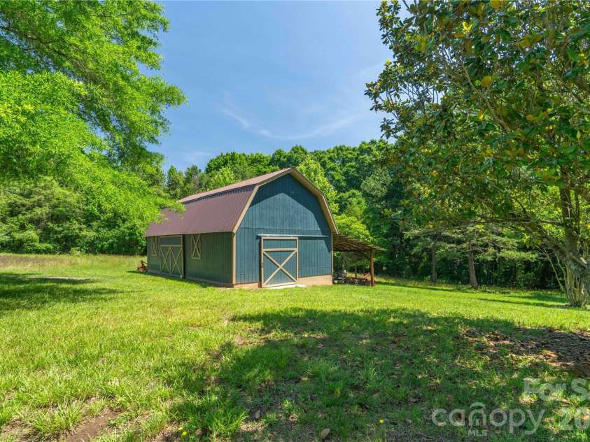 668 Link Road, Lexington, NC 27295.  MLS# CAR4389392, YatesRealty ID 28643. 