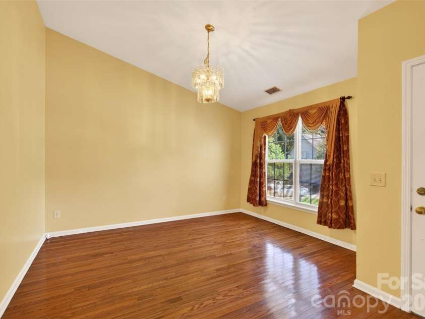 2539 Thornfield Road, Charlotte, NC 28273.  MLS# CAR4388875, YatesRealty ID 28644. 