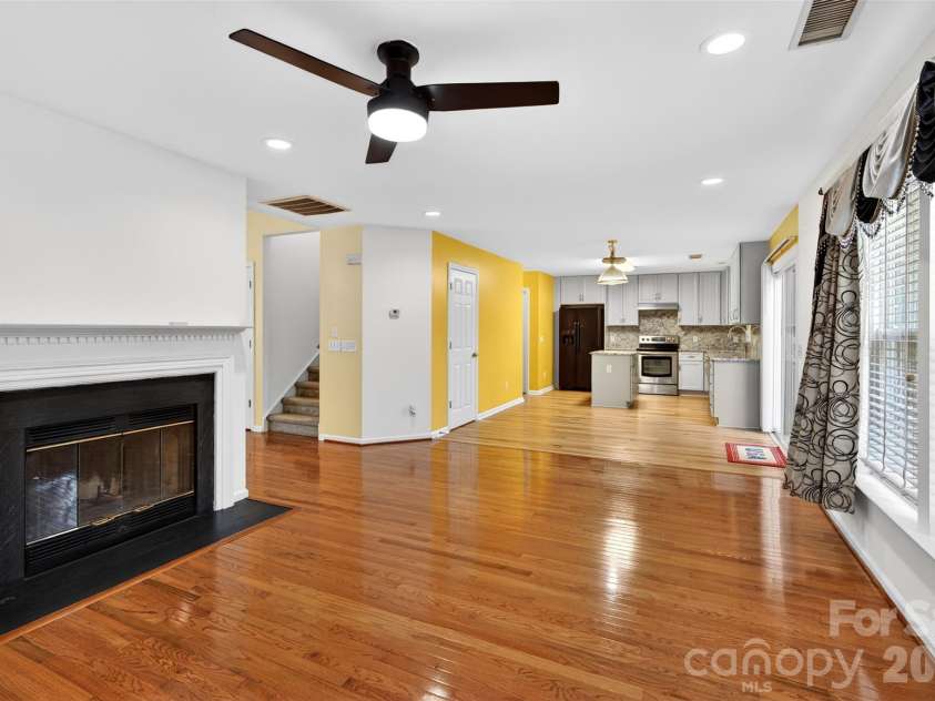 2539 Thornfield Road, Charlotte, NC 28273.  MLS# CAR4388875, YatesRealty ID 28644. 