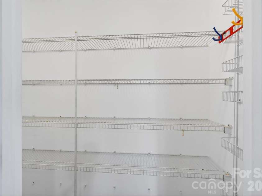 2539 Thornfield Road, Charlotte, NC 28273.  MLS# CAR4388875, YatesRealty ID 28644. 