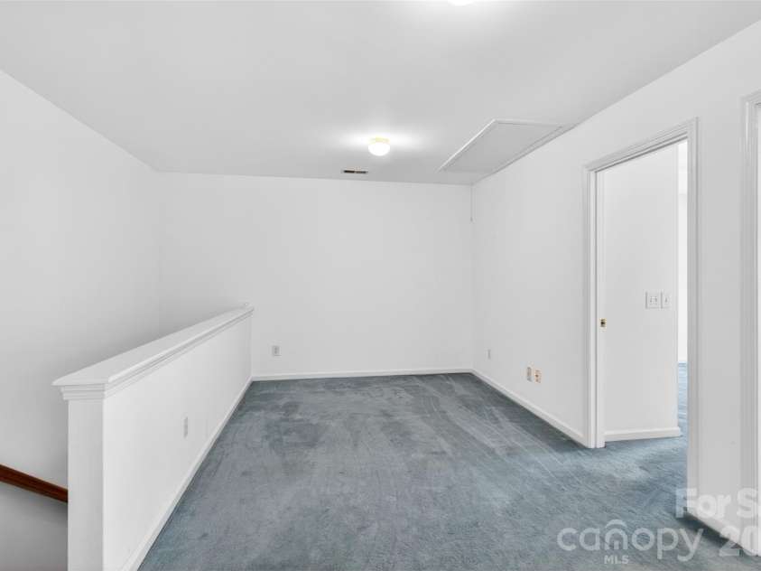 2539 Thornfield Road, Charlotte, NC 28273.  MLS# CAR4388875, YatesRealty ID 28644. 