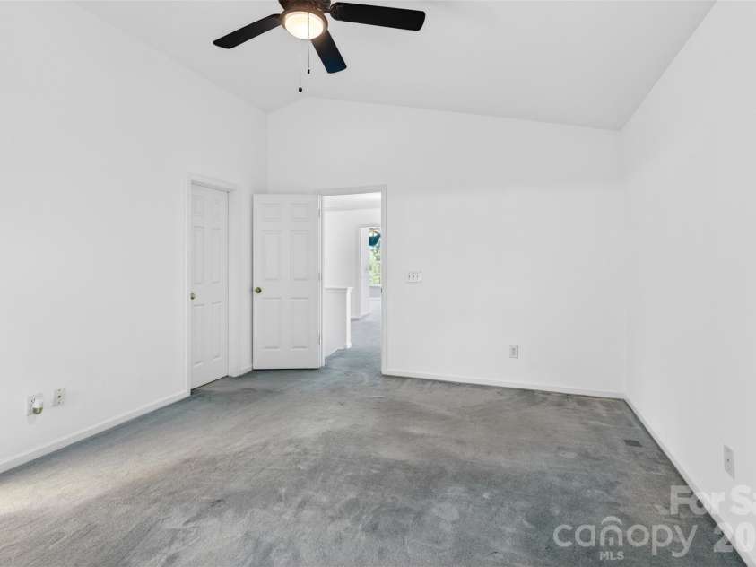 2539 Thornfield Road, Charlotte, NC 28273.  MLS# CAR4388875, YatesRealty ID 28644. 