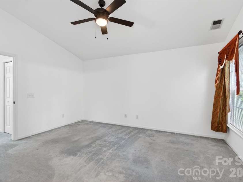 2539 Thornfield Road, Charlotte, NC 28273.  MLS# CAR4388875, YatesRealty ID 28644. 