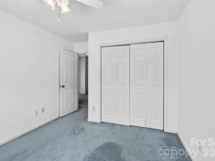 2539 Thornfield Road, Charlotte, NC 28273.  MLS# CAR4388875, YatesRealty ID 28644. 