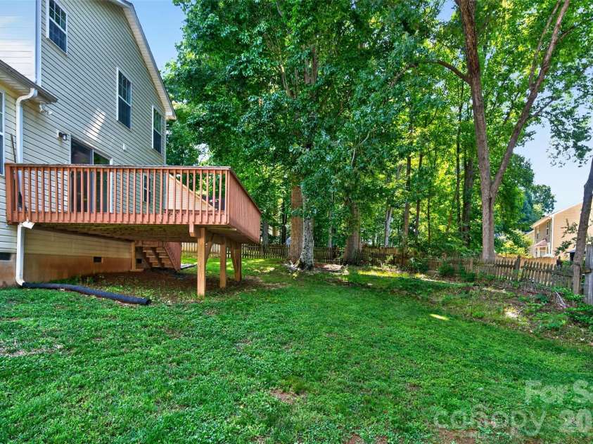 2539 Thornfield Road, Charlotte, NC 28273.  MLS# CAR4388875, YatesRealty ID 28644. 
