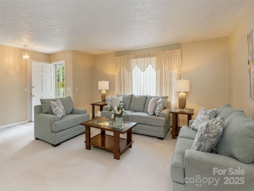 149 Long John Drive, Hendersonville, NC 28791.  MLS# CAR4285992, YatesRealty ID 28646. 