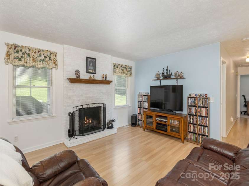 149 Long John Drive, Hendersonville, NC 28791.  MLS# CAR4285992, YatesRealty ID 28646. 