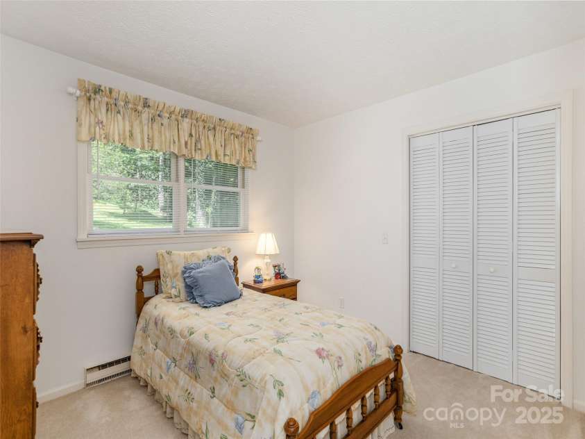 149 Long John Drive, Hendersonville, NC 28791.  MLS# CAR4285992, YatesRealty ID 28646. 
