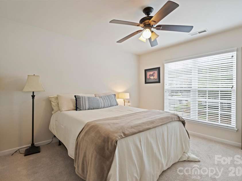 3437 Park South Station Boulevard, Charlotte, NC 28210.  MLS# CAR4387185, YatesRealty ID 28646. 