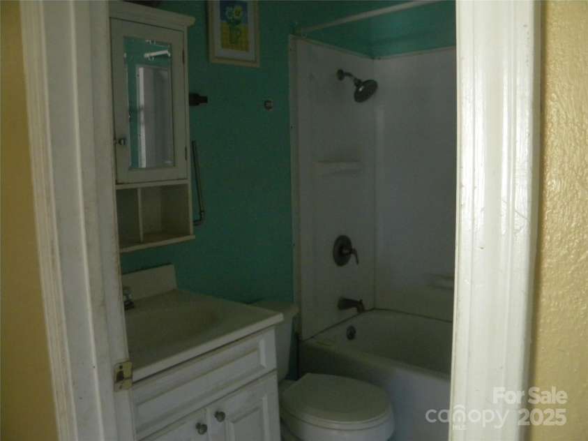 390 Torbush Drive, Salisbury, NC 28144.  MLS# CAR4284924, YatesRealty ID 28647. 