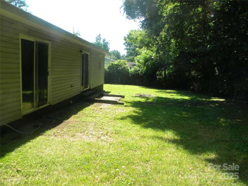 390 Torbush Drive, Salisbury, NC 28144.  MLS# CAR4284924, YatesRealty ID 28647. Back Yard