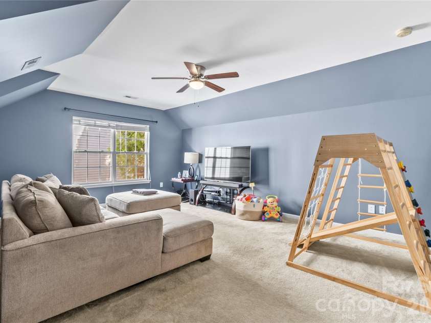 7030 Carrington Pointe Drive, Huntersville, NC 28078.  MLS# CAR4361718, YatesRealty ID 28647. 