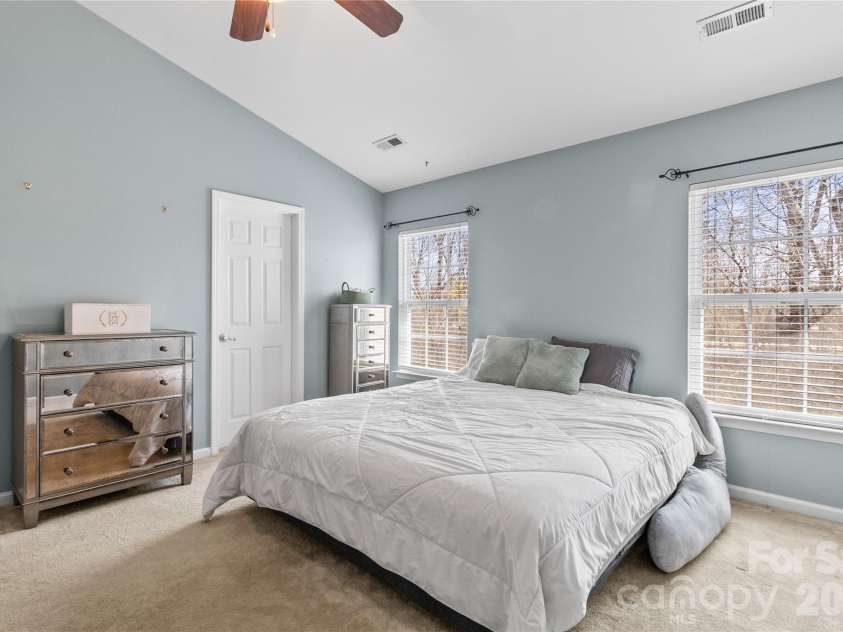 7030 Carrington Pointe Drive, Huntersville, NC 28078.  MLS# CAR4361718, YatesRealty ID 28647. 
