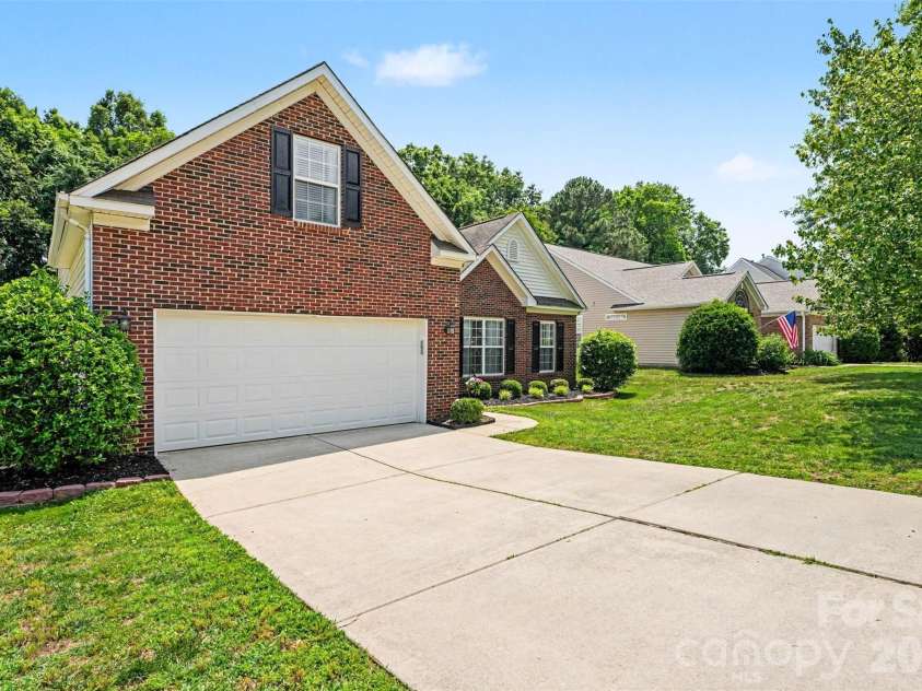 3146 Pine Bluff Way, Fort Mill, SC 29707.  MLS# CAR4385677, YatesRealty ID 28648. 