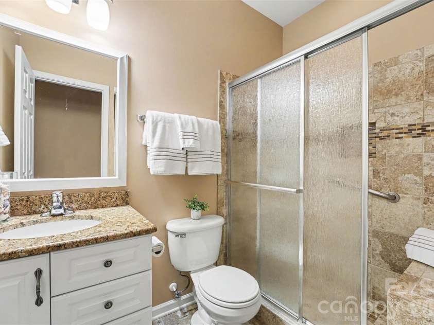 3146 Pine Bluff Way, Fort Mill, SC 29707.  MLS# CAR4385677, YatesRealty ID 28648. 
