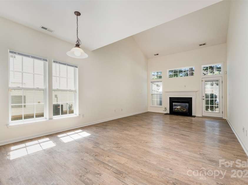 141 Cypress Landing Drive, Mooresville, NC 28117.  MLS# CAR4284259, YatesRealty ID 28649. 