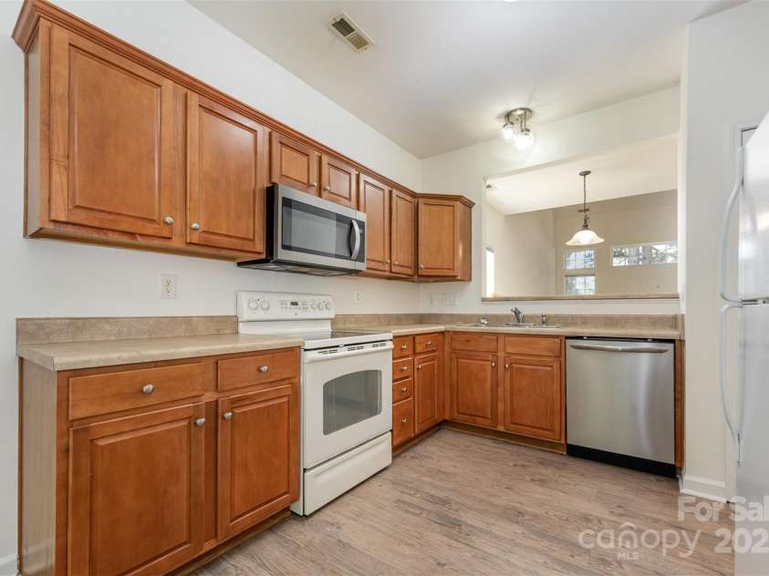 141 Cypress Landing Drive, Mooresville, NC 28117.  MLS# CAR4284259, YatesRealty ID 28649. 