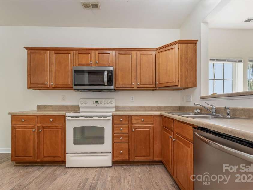 141 Cypress Landing Drive, Mooresville, NC 28117.  MLS# CAR4284259, YatesRealty ID 28649. 