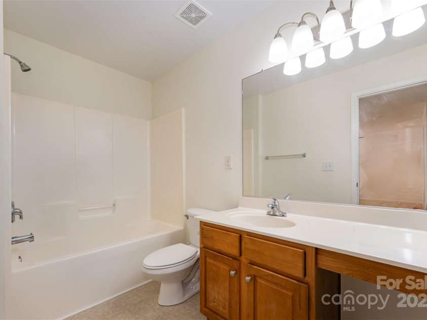 141 Cypress Landing Drive, Mooresville, NC 28117.  MLS# CAR4284259, YatesRealty ID 28649. 