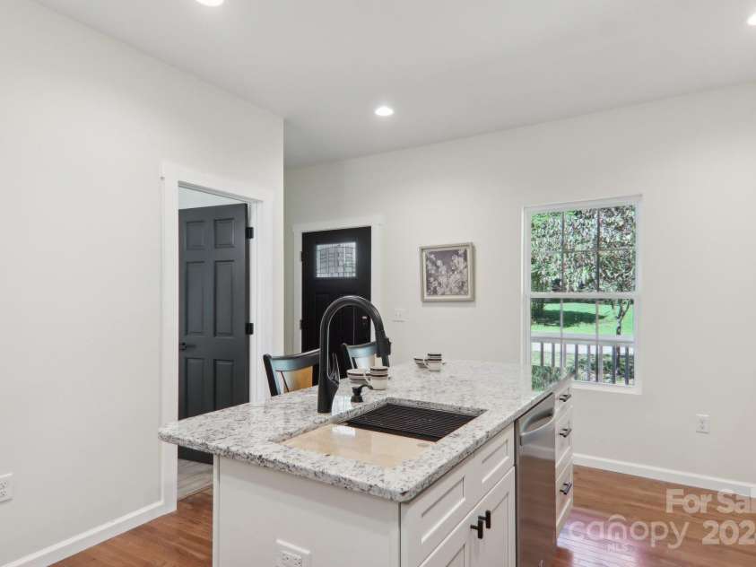113 Briarcreek Court, Hendersonville, NC 28739.  MLS# CAR4194402, YatesRealty ID 2865. 