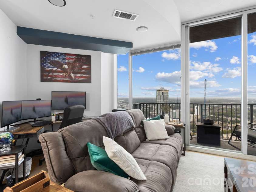 210 Church Street, Charlotte, NC 28202.  MLS# CAR4172260, YatesRealty ID 2865. 