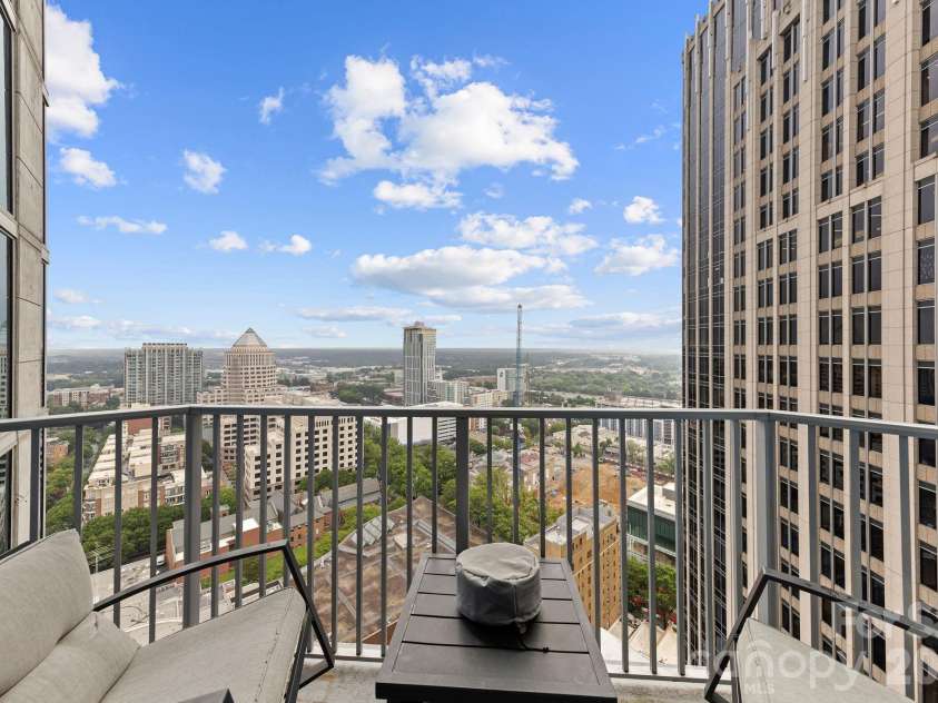 210 Church Street, Charlotte, NC 28202.  MLS# CAR4172260, YatesRealty ID 2865. 
