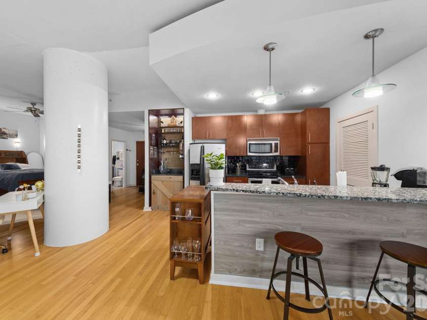 210 Church Street, Charlotte, NC 28202.  MLS# CAR4172260, YatesRealty ID 2865. 