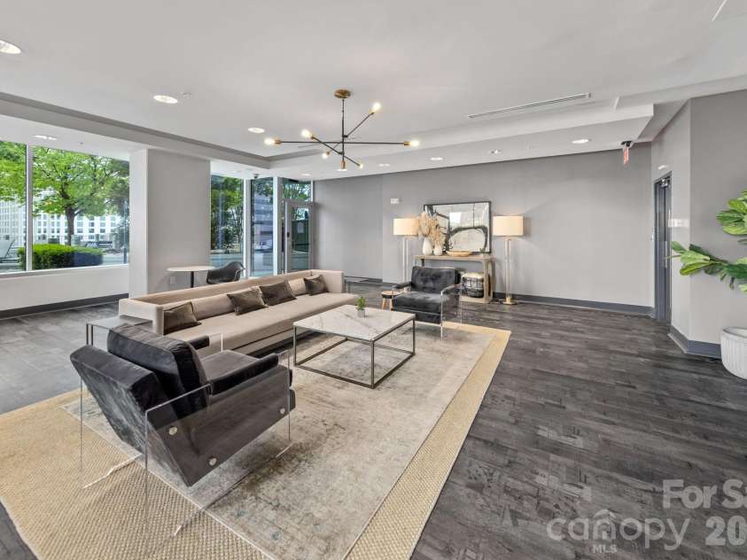 210 Church Street, Charlotte, NC 28202.  MLS# CAR4172260, YatesRealty ID 2865. 