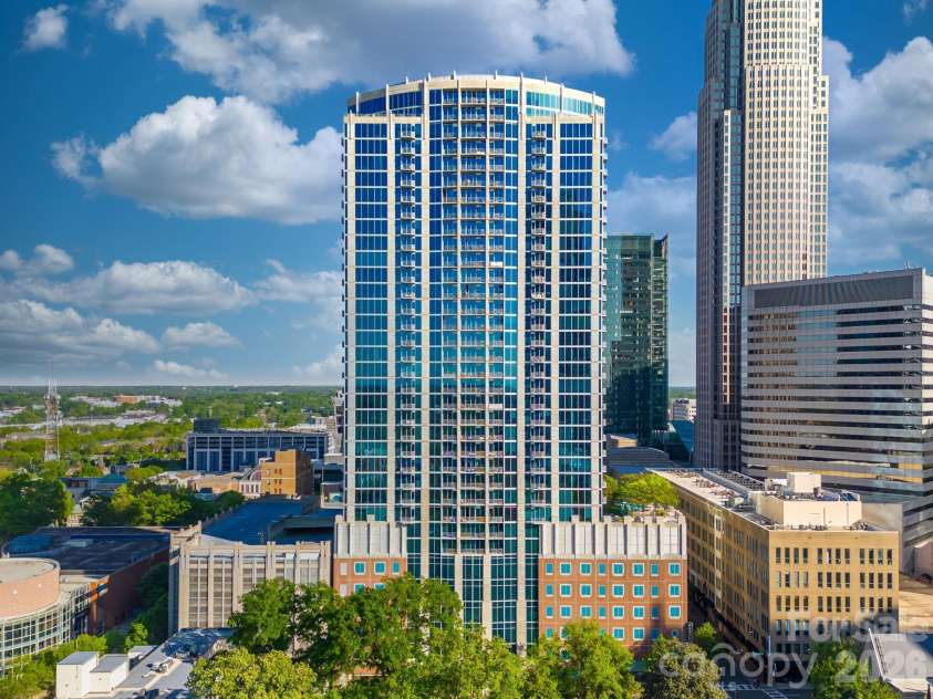 210 Church Street, Charlotte, NC 28202.  MLS# CAR4172260, YatesRealty ID 2865. 