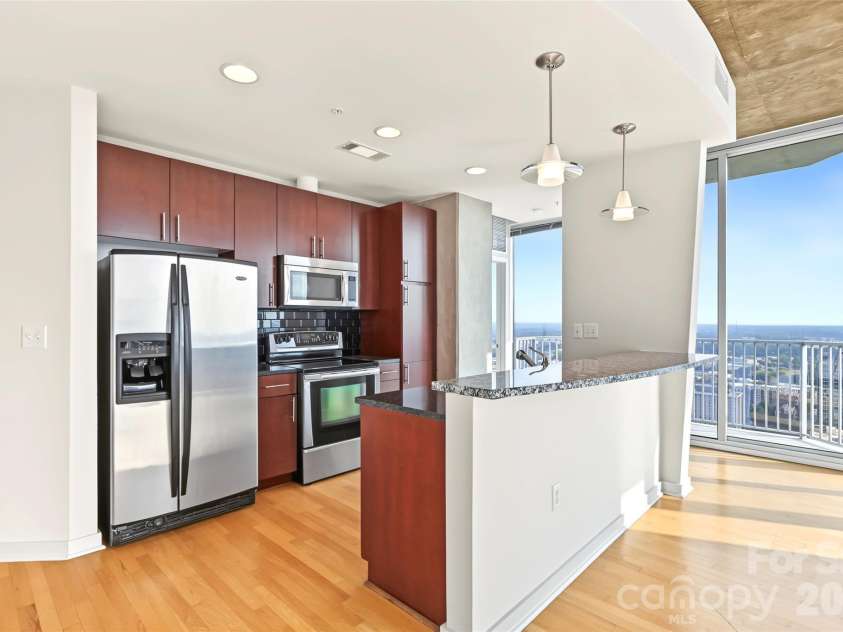 210 Church Street, Charlotte, NC 28202.  MLS# CAR4428306, YatesRealty ID 2865. 