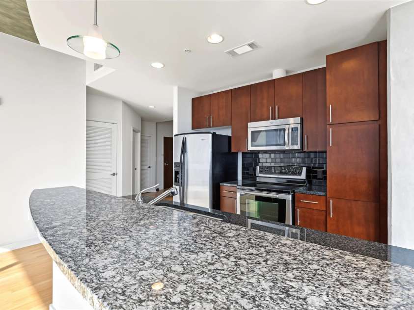 210 Church Street, Charlotte, NC 28202.  MLS# CAR4428306, YatesRealty ID 2865. 