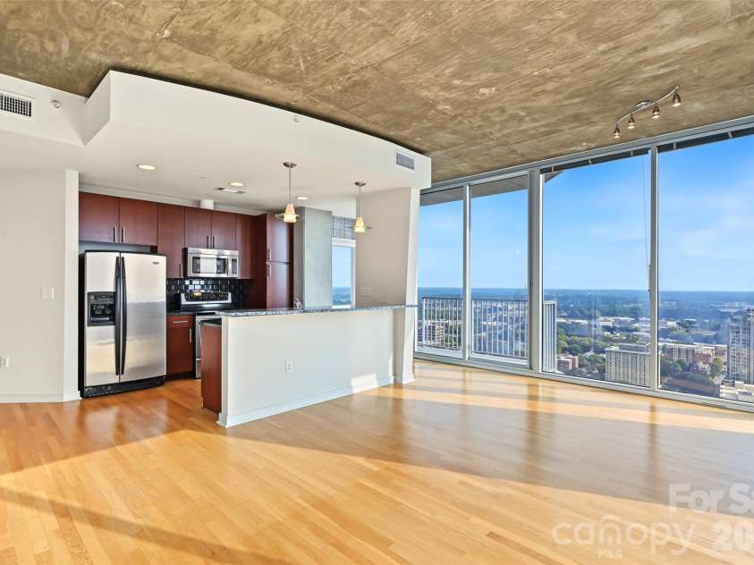 210 Church Street, Charlotte, NC 28202.  MLS# CAR4428306, YatesRealty ID 2865. 
