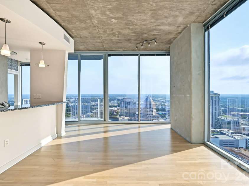 210 Church Street, Charlotte, NC 28202.  MLS# CAR4428306, YatesRealty ID 2865. 