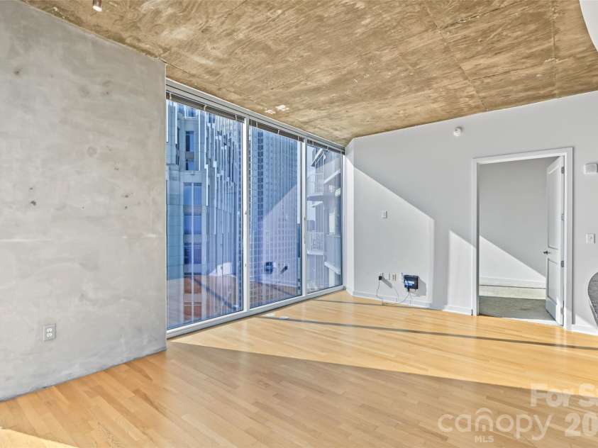 210 Church Street, Charlotte, NC 28202.  MLS# CAR4428306, YatesRealty ID 2865. 