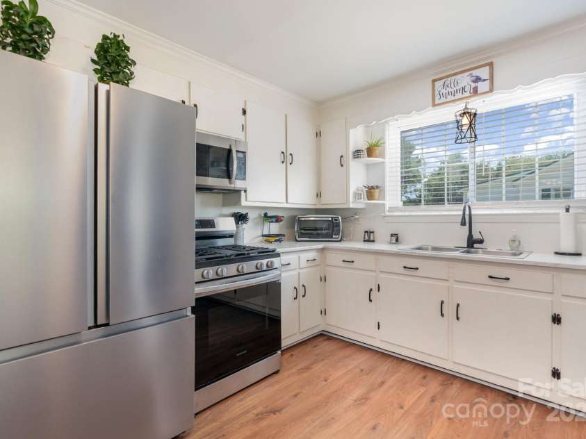 120 Abernathy Street, Mount Holly, NC 28120.  MLS# CAR4286149, YatesRealty ID 28653. 