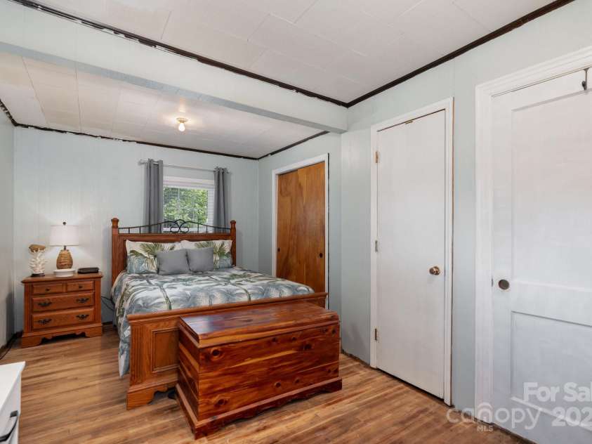 120 Abernathy Street, Mount Holly, NC 28120.  MLS# CAR4286149, YatesRealty ID 28653. 