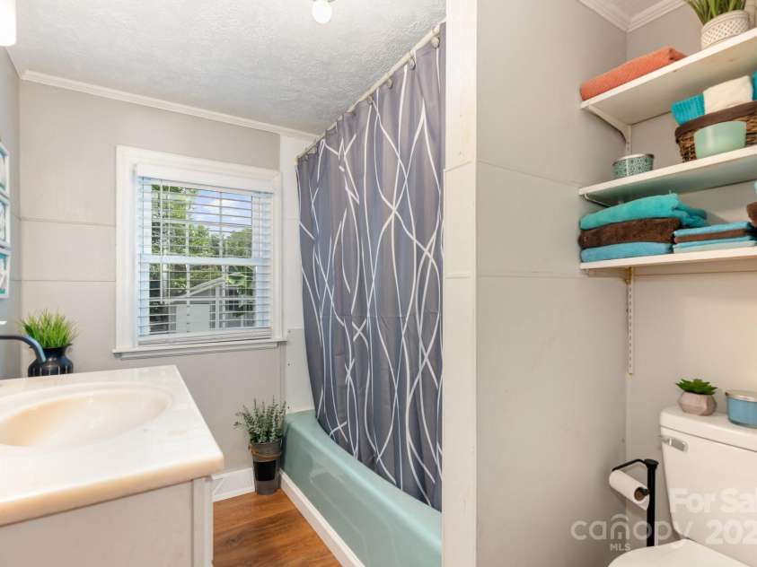 120 Abernathy Street, Mount Holly, NC 28120.  MLS# CAR4286149, YatesRealty ID 28653. 