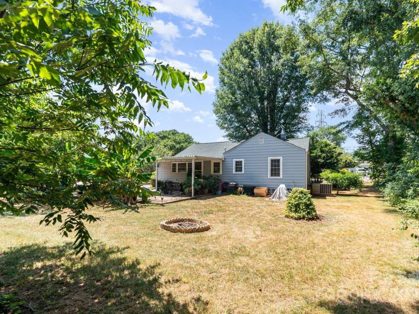 120 Abernathy Street, Mount Holly, NC 28120.  MLS# CAR4286149, YatesRealty ID 28653. 