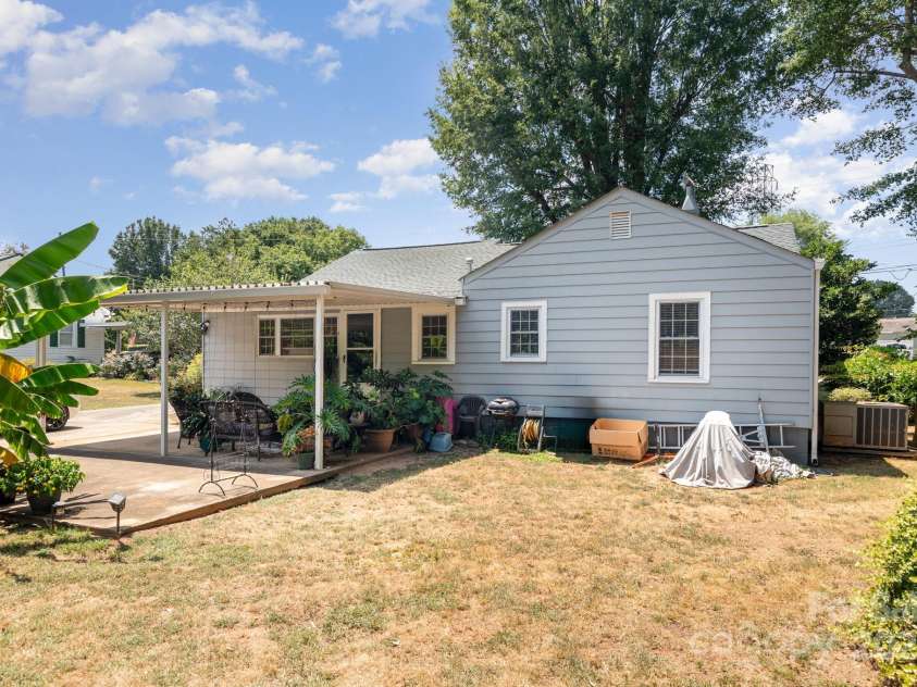 120 Abernathy Street, Mount Holly, NC 28120.  MLS# CAR4286149, YatesRealty ID 28653. 