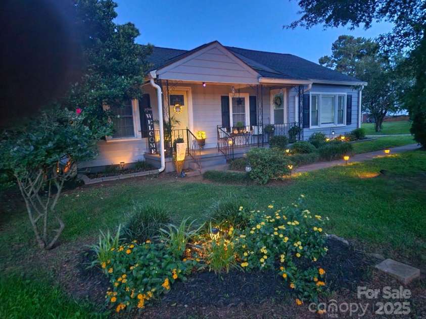 120 Abernathy Street, Mount Holly, NC 28120.  MLS# CAR4286149, YatesRealty ID 28653. 