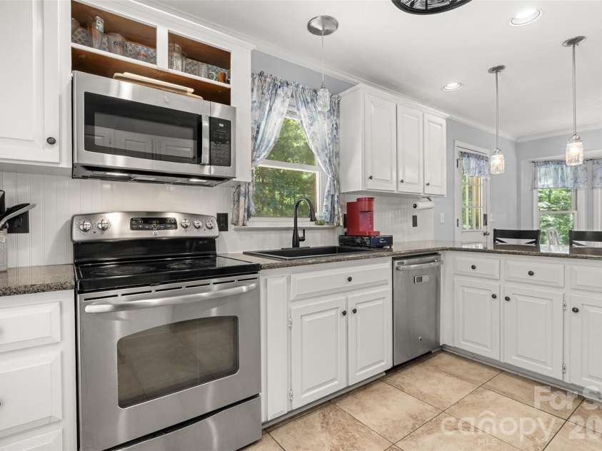 1333 Rabbit Run Road, York, SC 29745.  MLS# CAR4385015, YatesRealty ID 28654. 