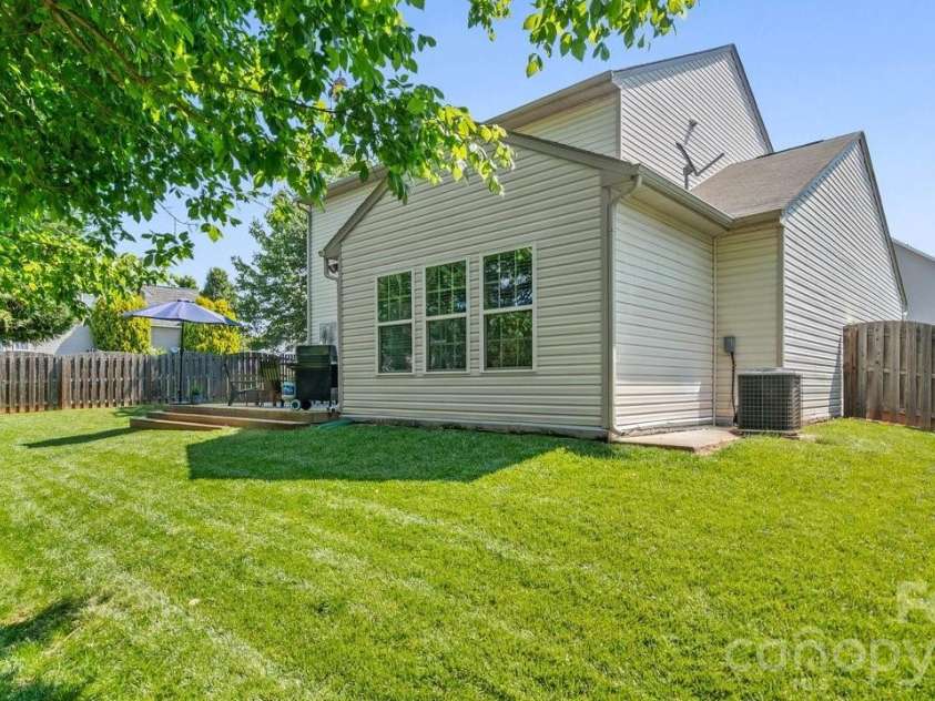 208 Glenn Allen Road, Mooresville, NC 28115.  MLS# CAR4388043, YatesRealty ID 28655. 