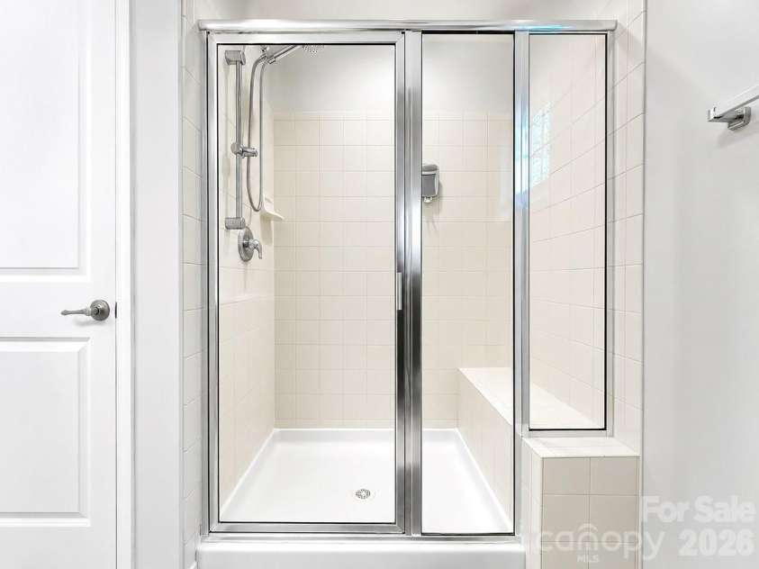 208 Glenn Allen Road, Mooresville, NC 28115.  MLS# CAR4388043, YatesRealty ID 28655. Tile Shower With Bench