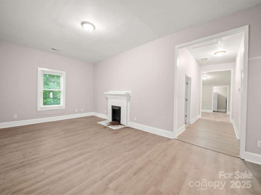 509 Holly Street, Dallas, NC 28034.  MLS# CAR4286146, YatesRealty ID 28655. 
