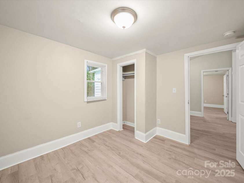 509 Holly Street, Dallas, NC 28034.  MLS# CAR4286146, YatesRealty ID 28655. 