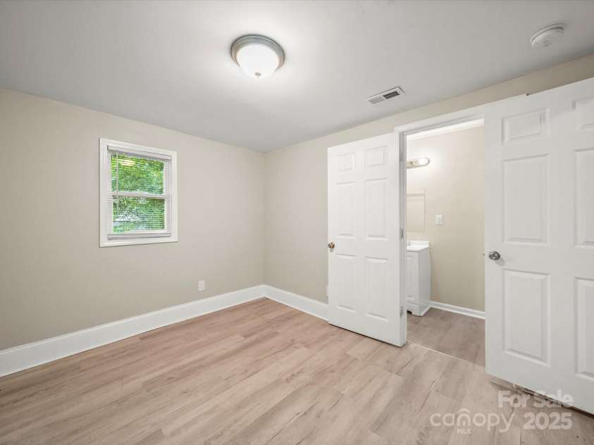 509 Holly Street, Dallas, NC 28034.  MLS# CAR4286146, YatesRealty ID 28655. Primary Bedroom