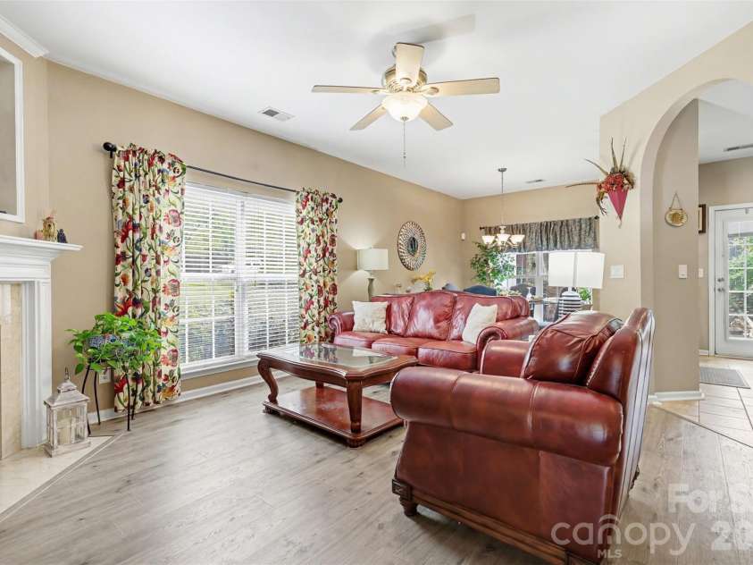 2103 Midnight Blue Lane, Fort Mill, SC 29708.  MLS# CAR4366959, YatesRealty ID 28656. 