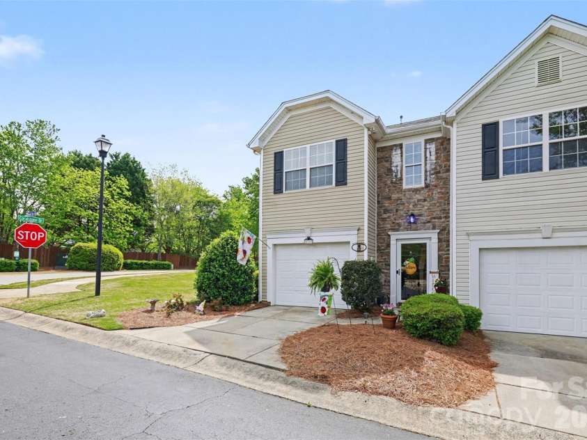 2103 Midnight Blue Lane, Fort Mill, SC 29708.  MLS# CAR4366959, YatesRealty ID 28656. 