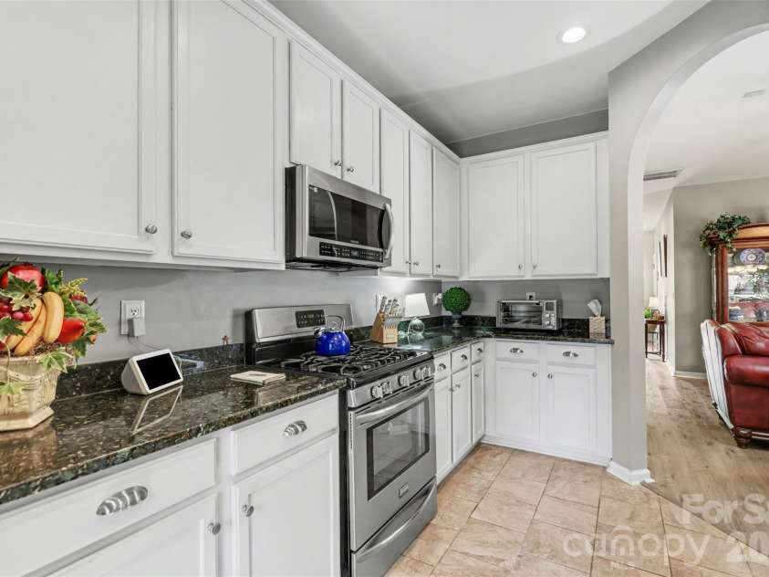 2103 Midnight Blue Lane, Fort Mill, SC 29708.  MLS# CAR4366959, YatesRealty ID 28656. 